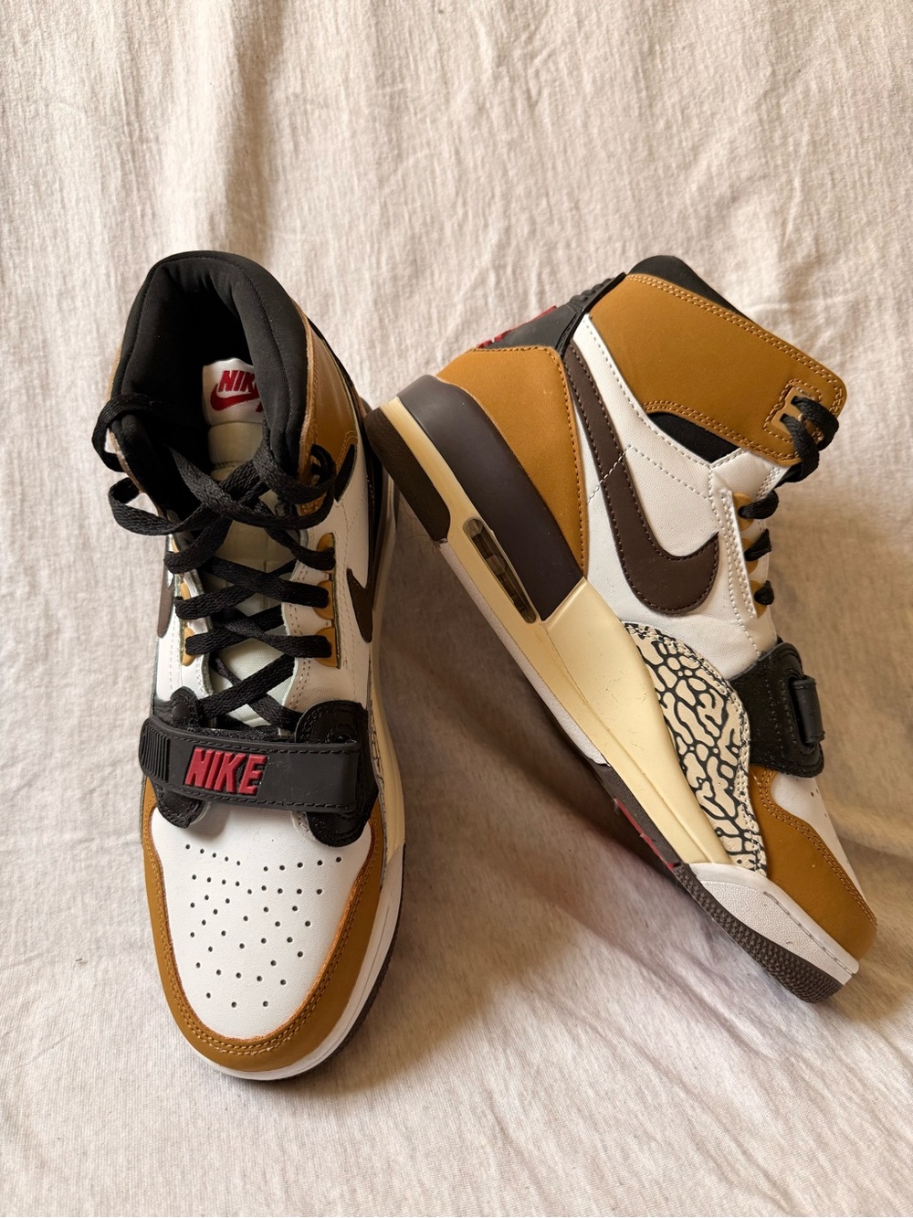 Nike Mid-Top Sneakers in White, Brown & Tan